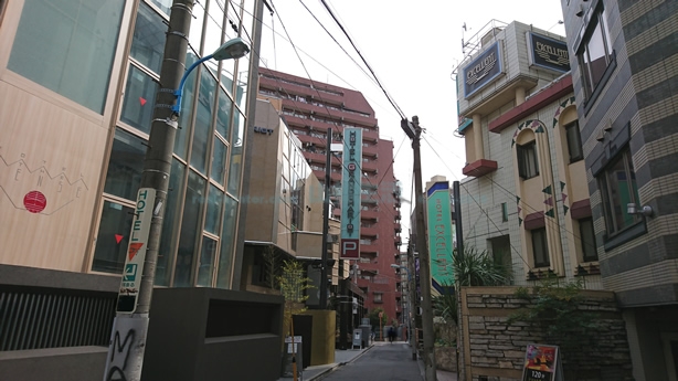 歌舞伎町 通称 ヤクザマンション に住んでみて ミニマリストを