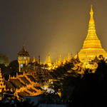 悟りをひらけ！ミャンマーの夜。シュエダゴン・パゴダの夜景